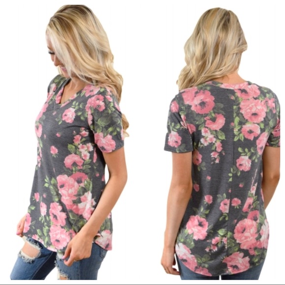 Sale❗️Best Quality ever! Grey floral Soft Tee - Picture 1 of 2